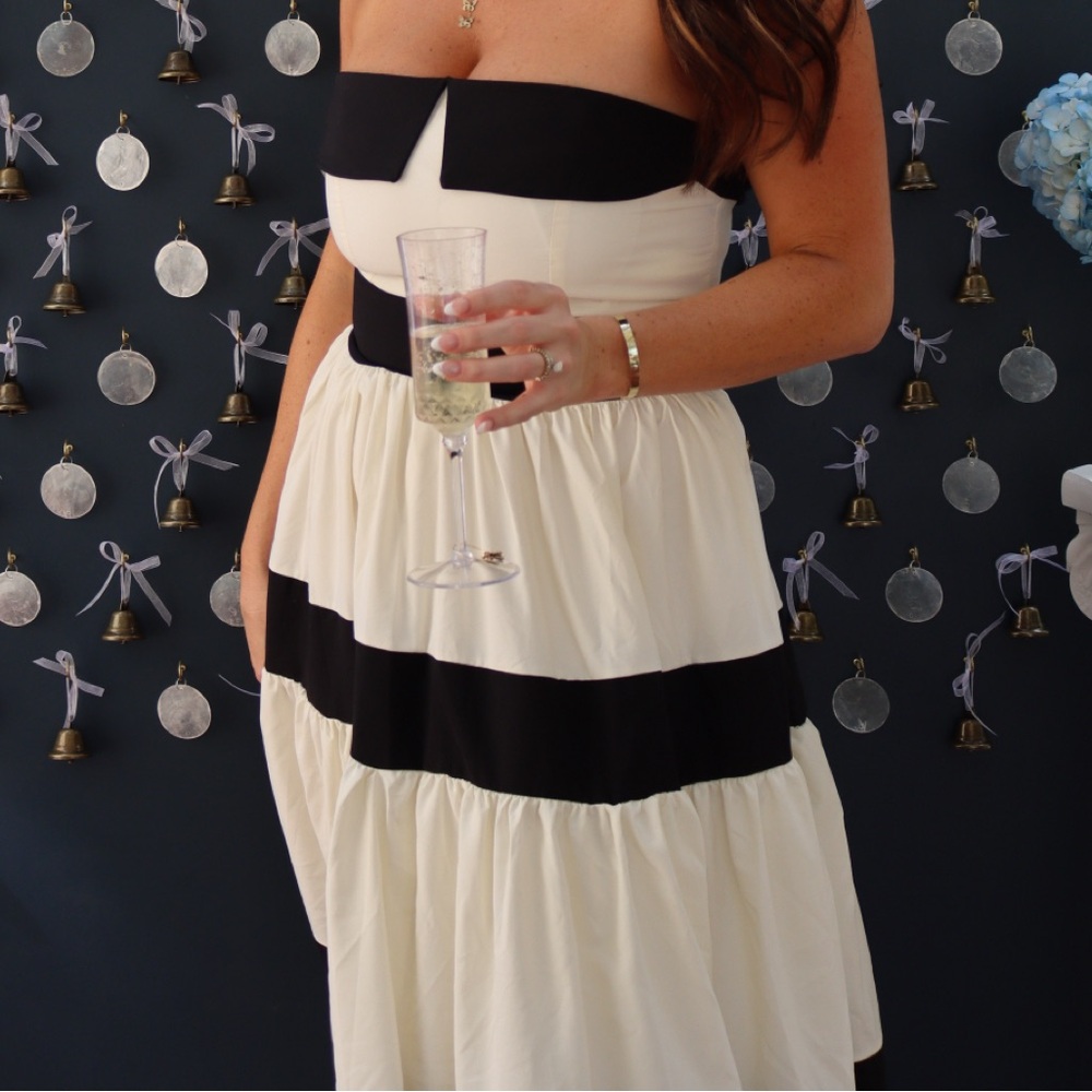 Strapless striped White Dress with Black Bows - Picture 4 of 5